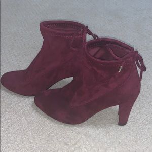 Maroon booties with tie in the back!